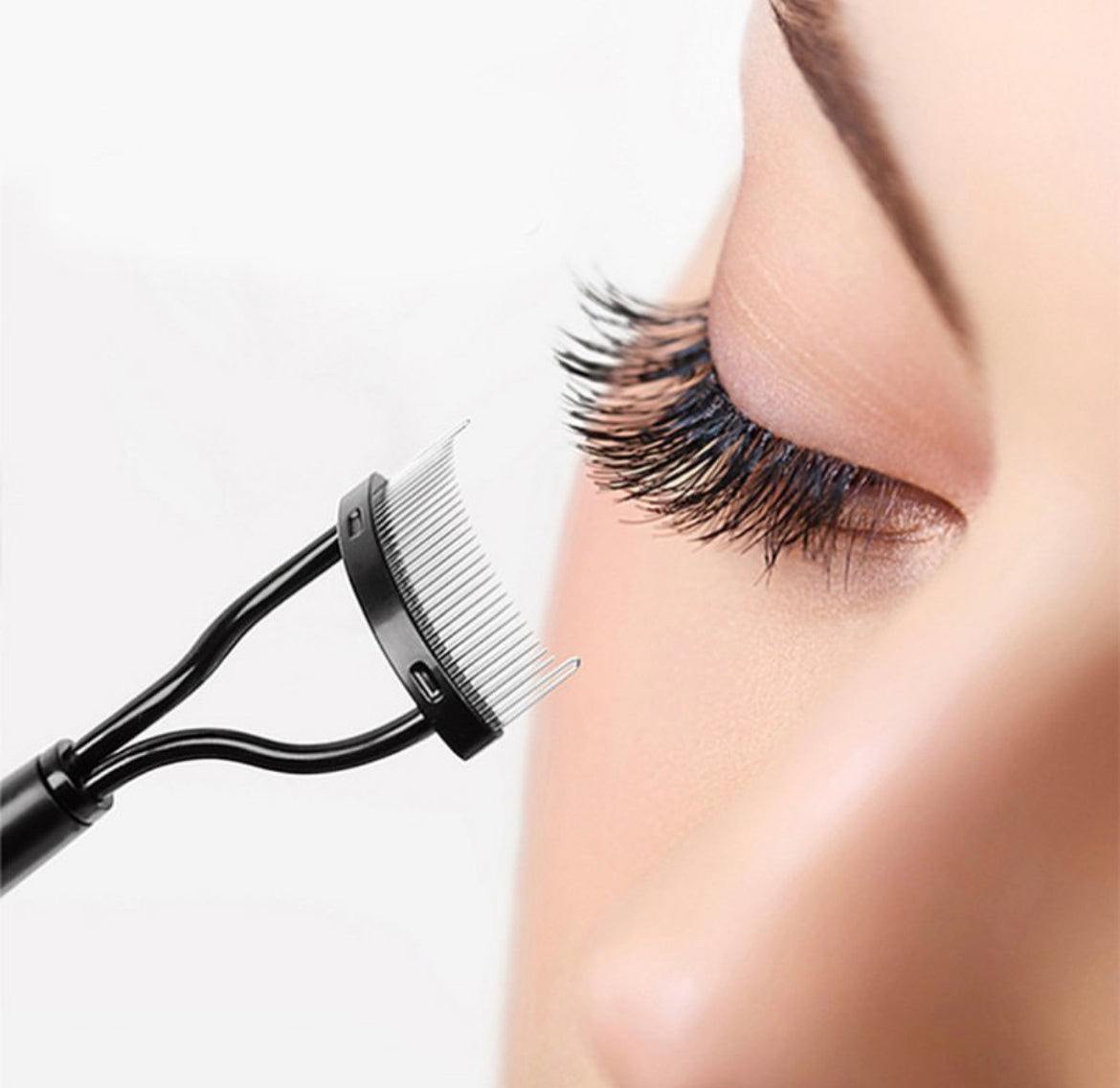 NEW Cali Eyelash Comb - Black مشط الرموش