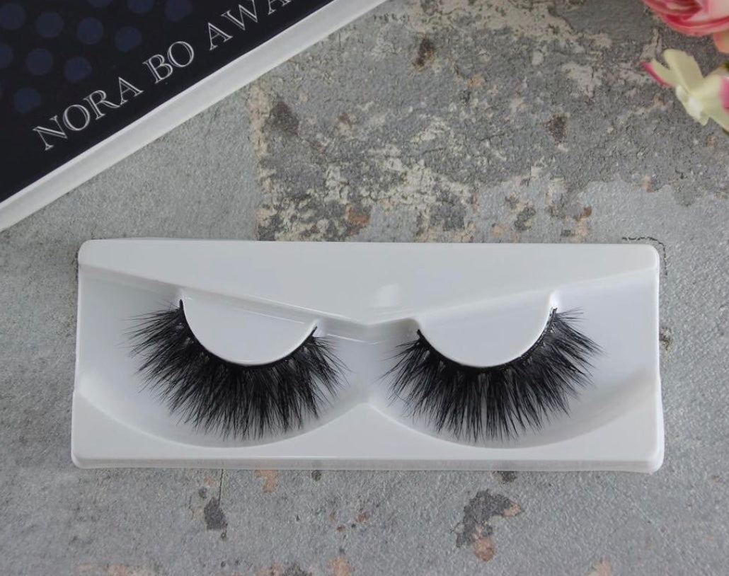 Nora Lashes: B @ نورا رموش
