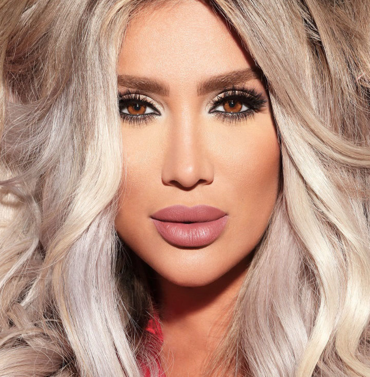 بيلا جلو - ريدينت براون