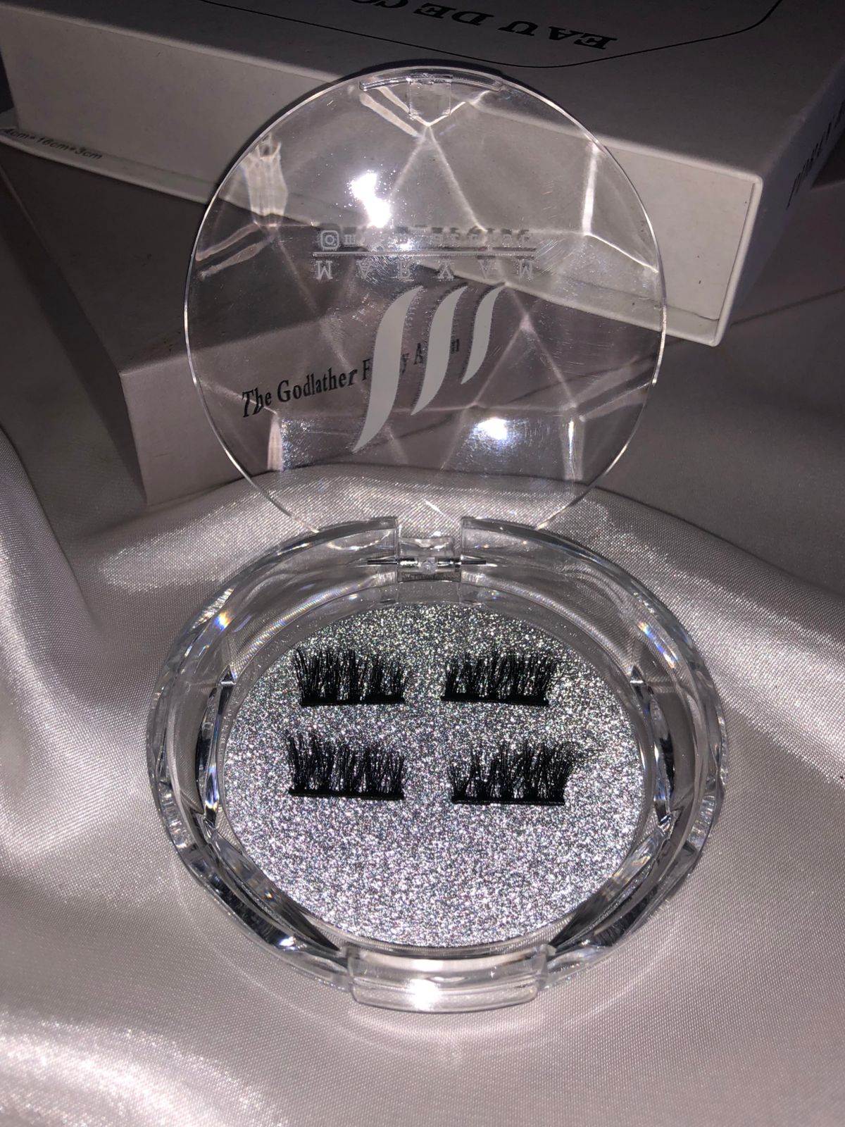 Maryam Magnetic Lashes - #4 @ مريم - رموش المغناطيس